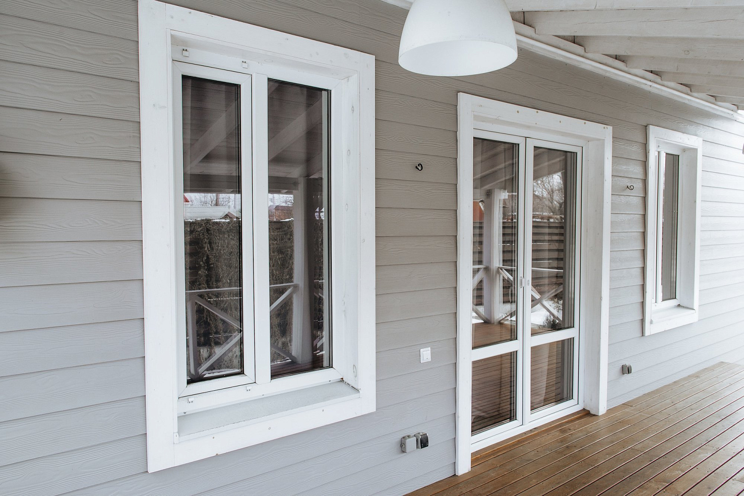 Сайдинг под дерево Cedral Wood C05 Серый минерал